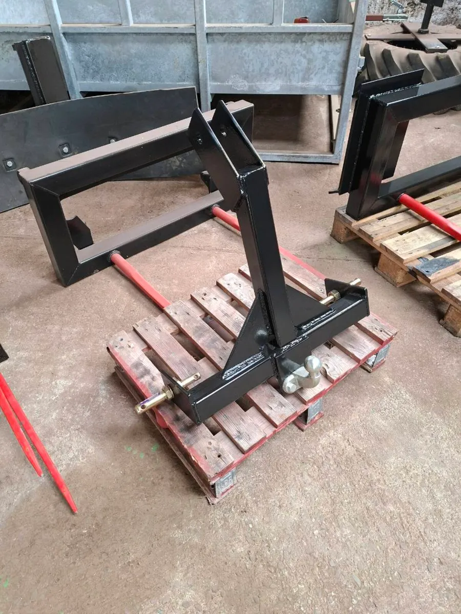 Pinnacle Fabrication Hitch - Image 1