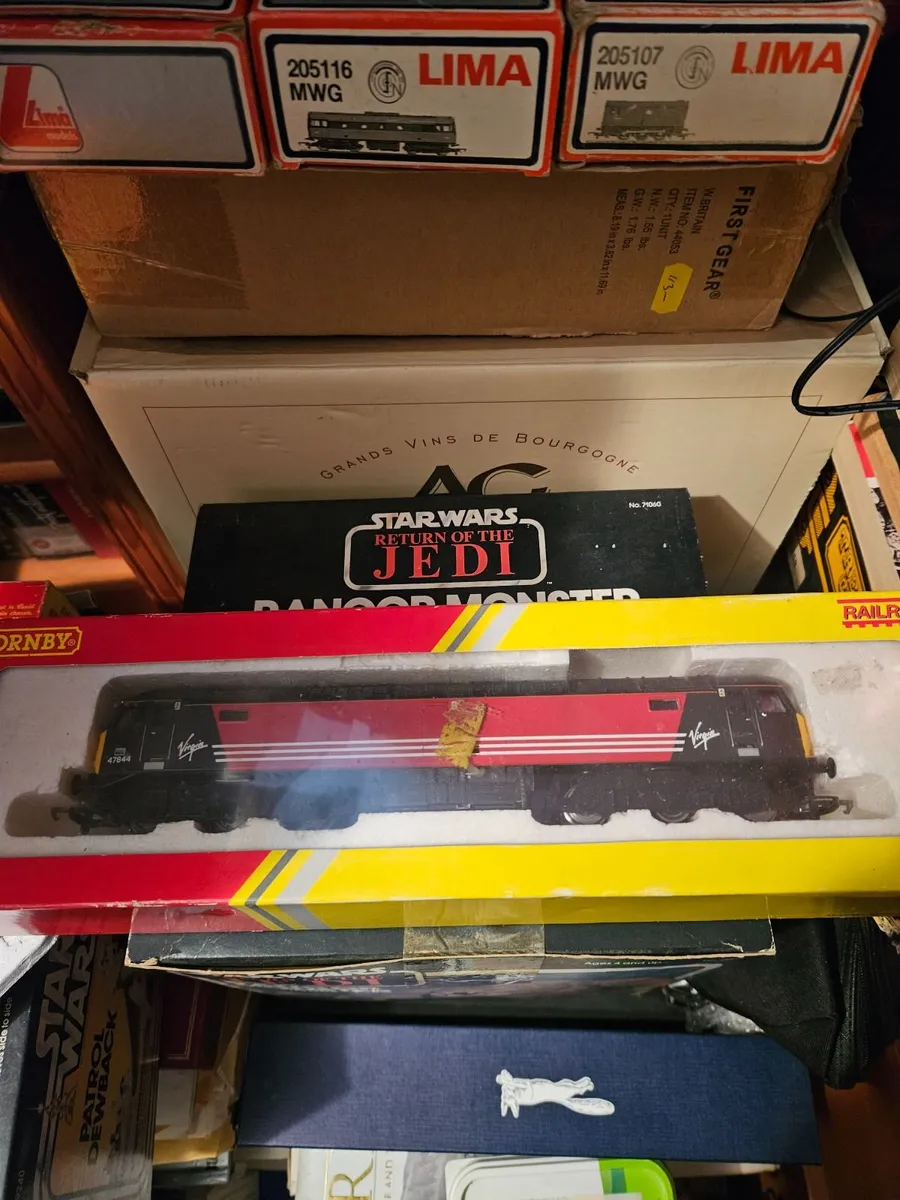 Hornby OO Gauge Virgin Trains Class 47 - Image 2