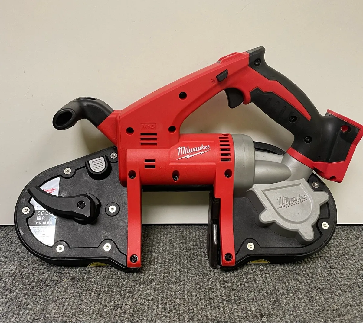 Milwaukee M18 Band Saw - Image 2