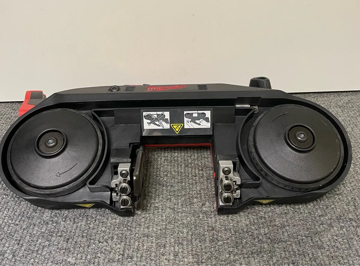 Milwaukee M18 Band Saw - Image 3