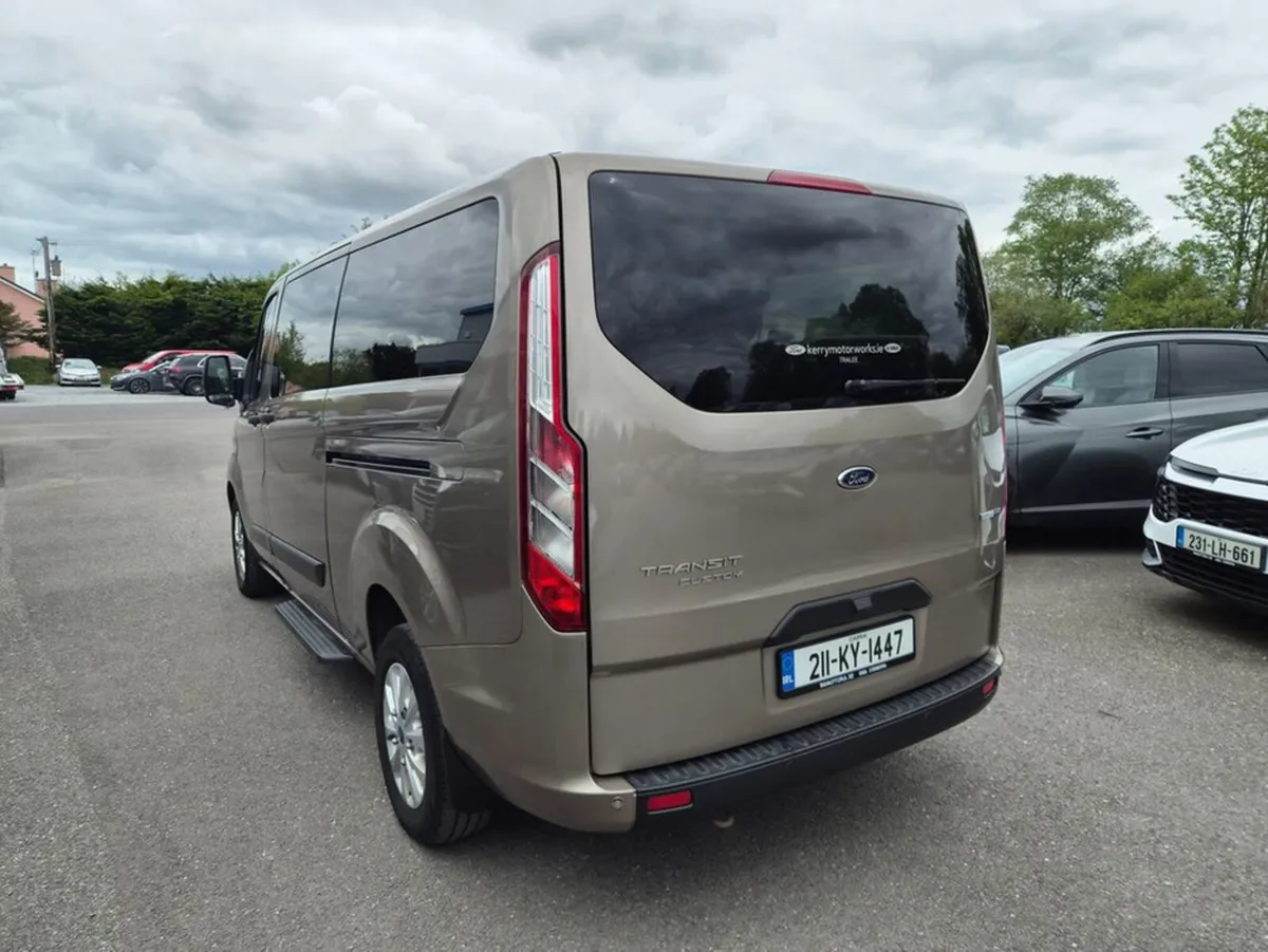 Ford Transit Custom Kombi 320L Trend 2.0TD130 4 - Image 2