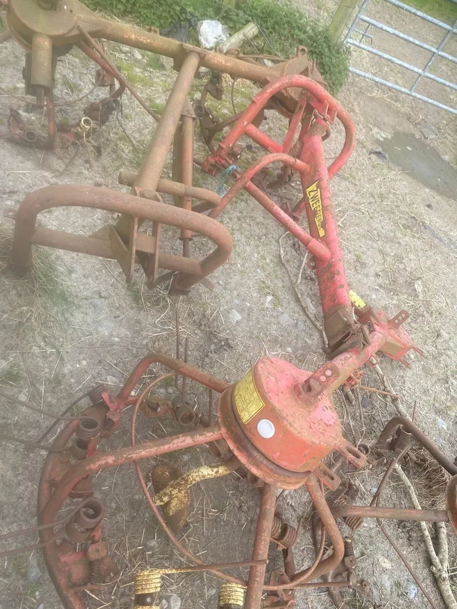 Farm Machinery - cattle trailer/hay bob/sheer grab - Image 2