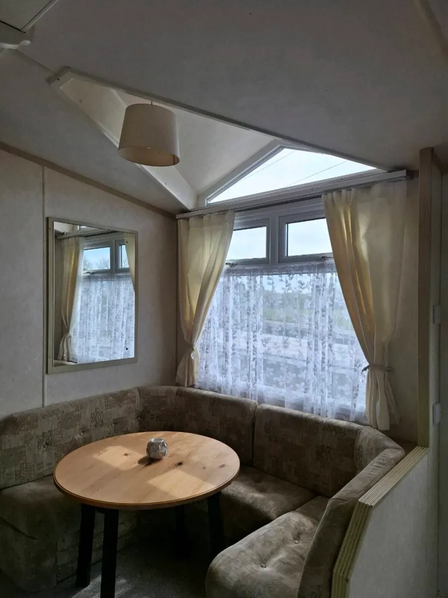 36 x 12 Lyndhurst Mobile Home - Image 3