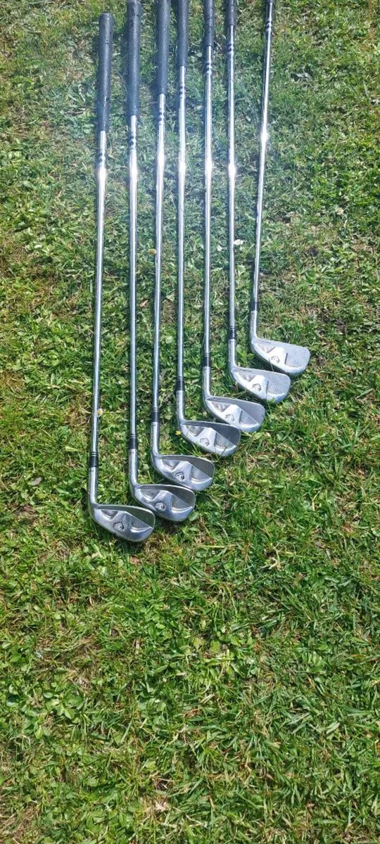Taylor Made TP tour irons - Image 1