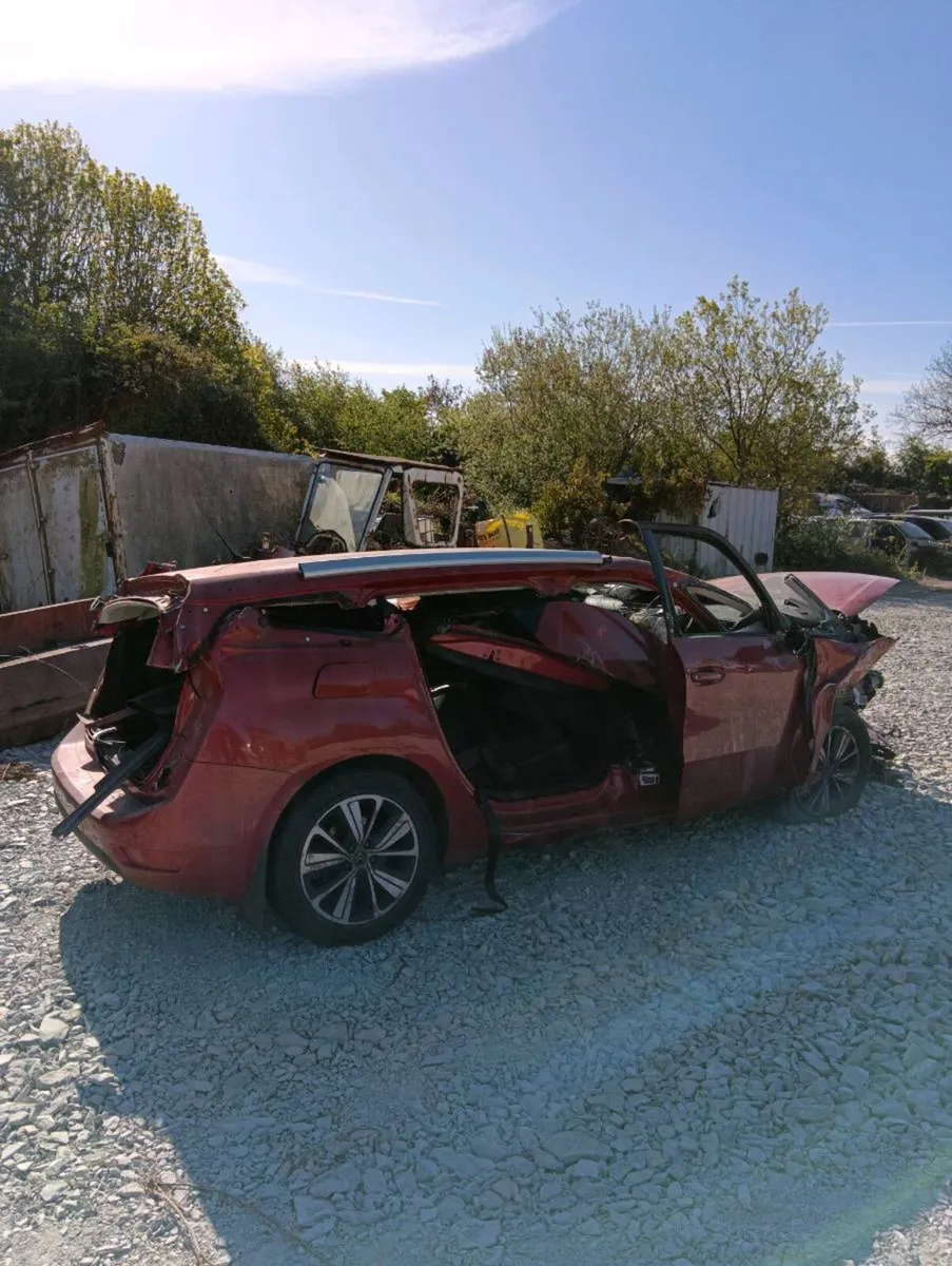 Breaking Citroen picasso C4 2017 diesel - Image 2