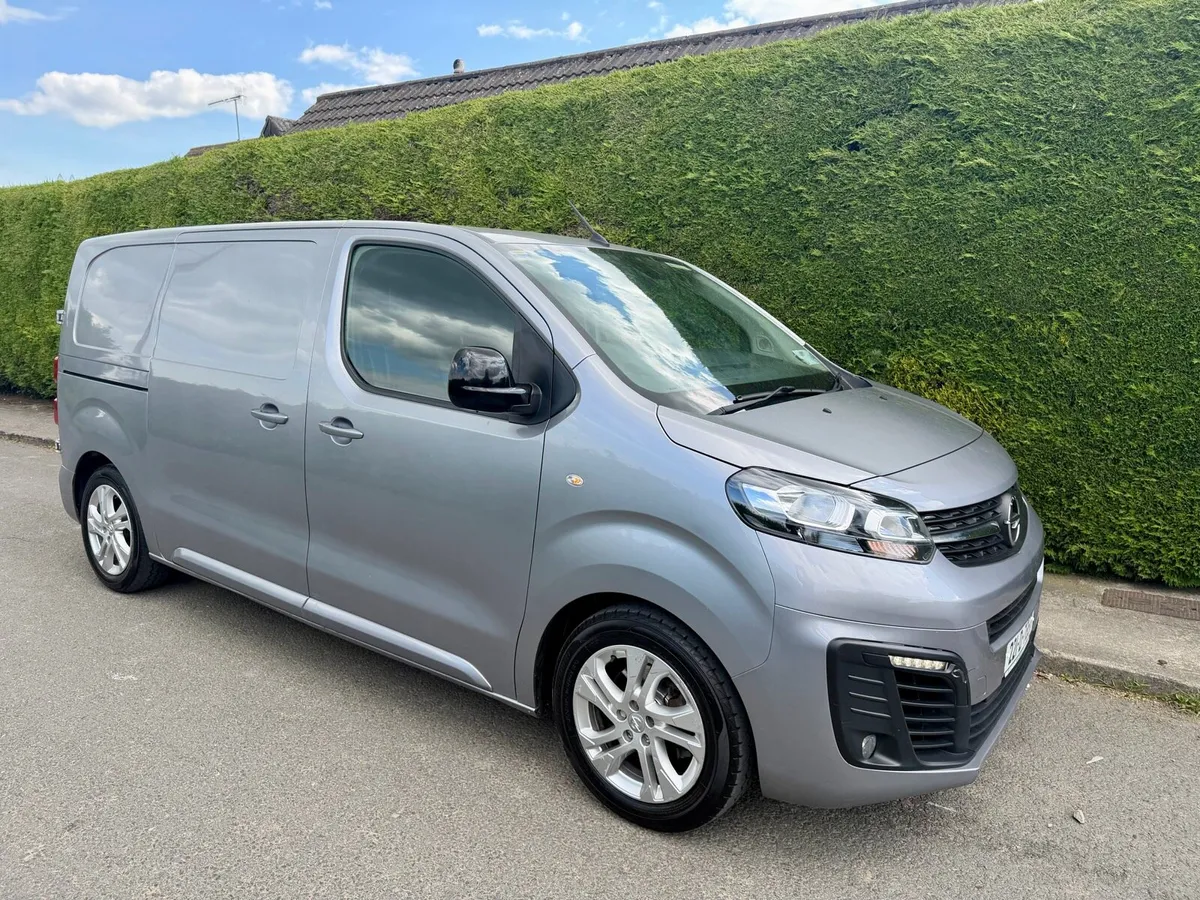 🔥 2022 Opel Vivaro Sport 🔥 - Image 2