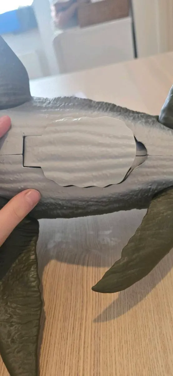 Jurassic World Super Colossal Mosasaur Figure - Image 4