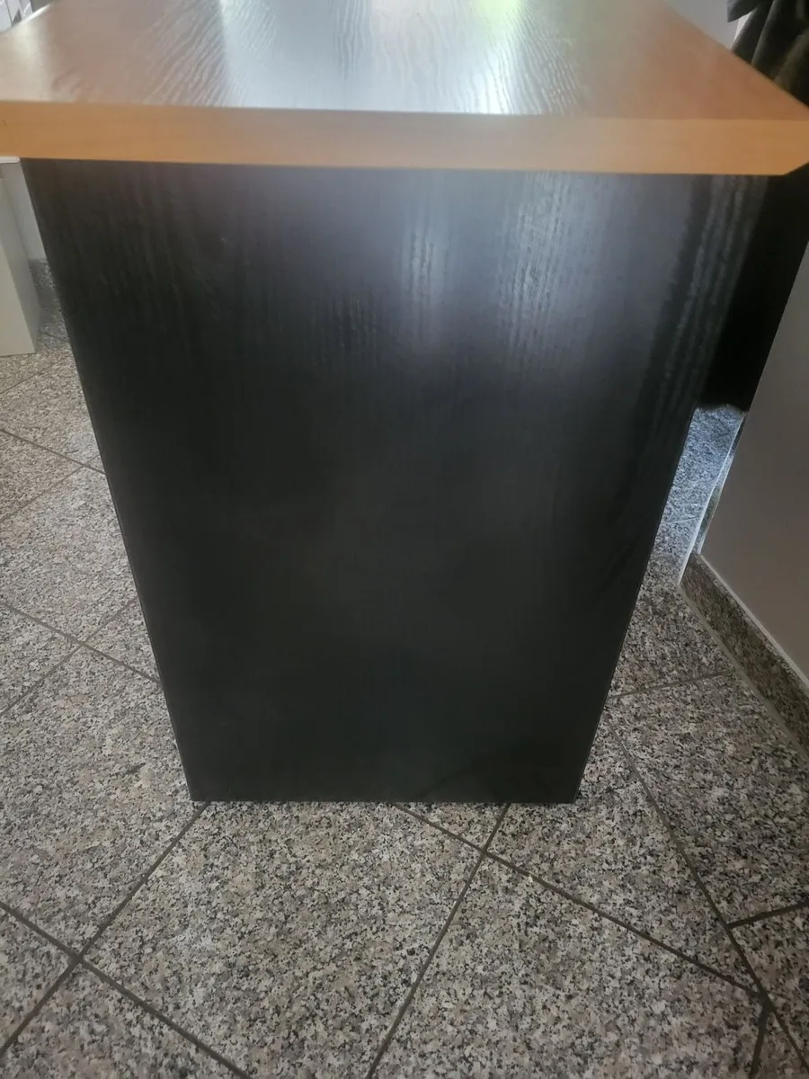 Desk - Image 3