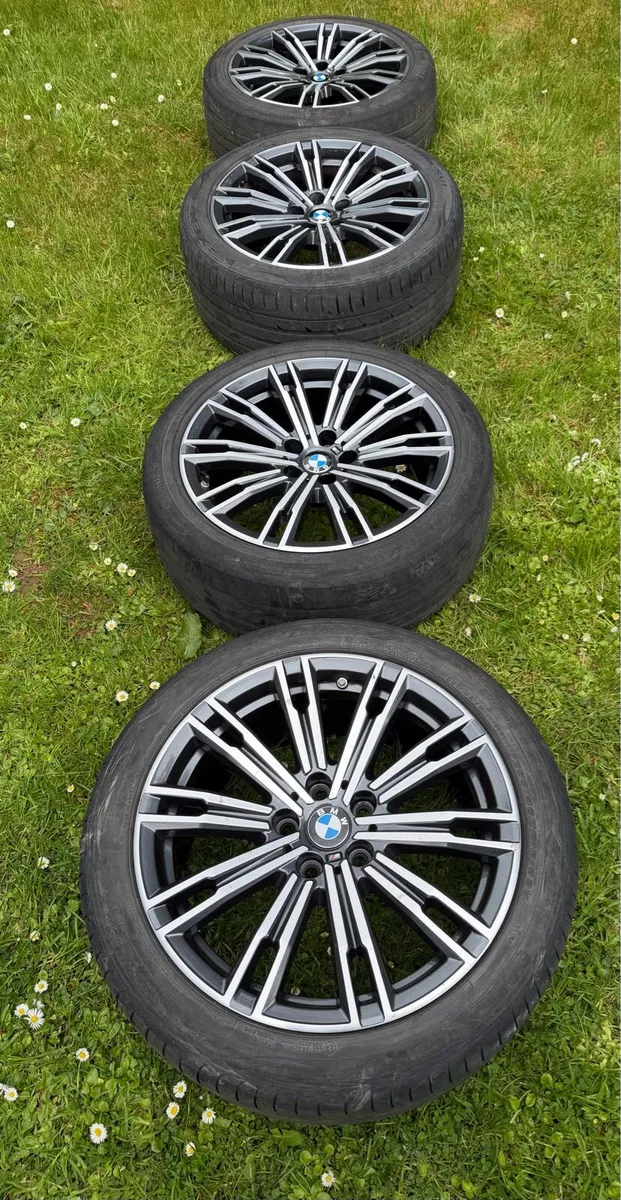 GENUINE BMW M SPORT ALLOYS R18 – STAGGERED SET - Image 1