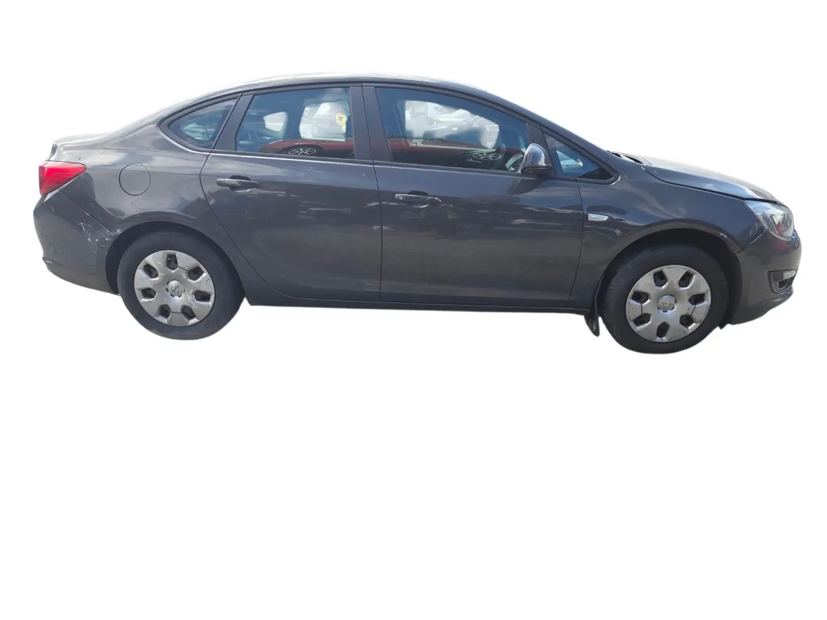 2013 OPEL ASTRA For Breaking/Dismantling - Image 2