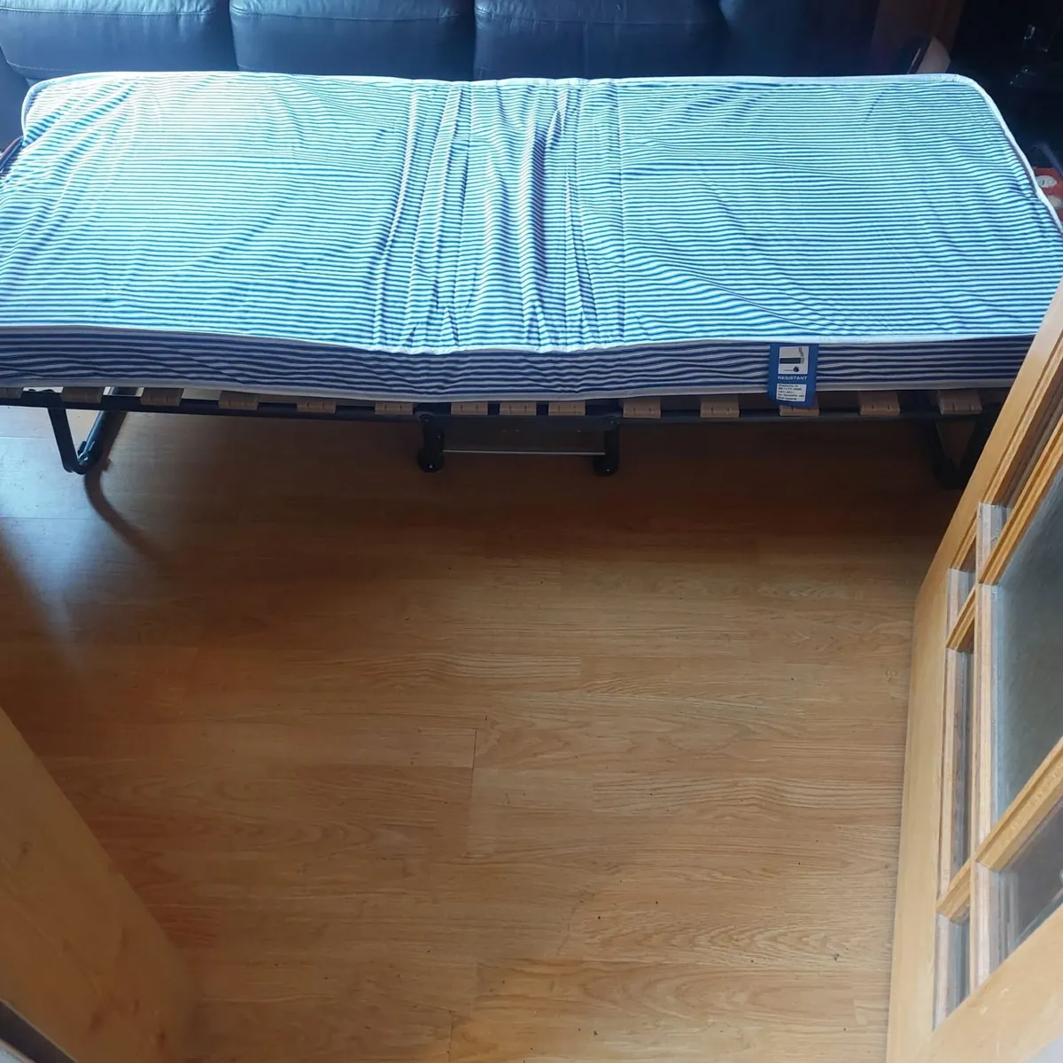 Fold up bed - Image 1
