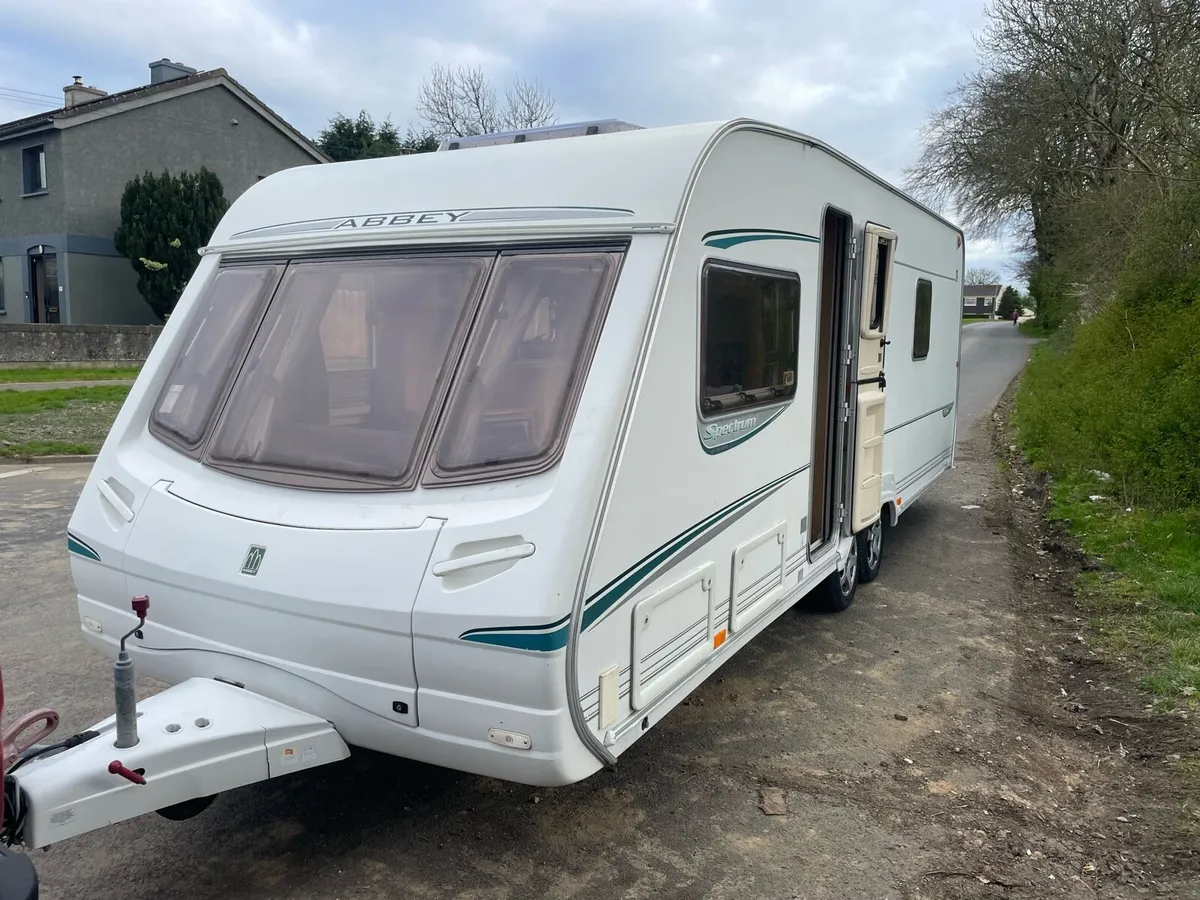 4 berth fixed bed caravan - Image 2