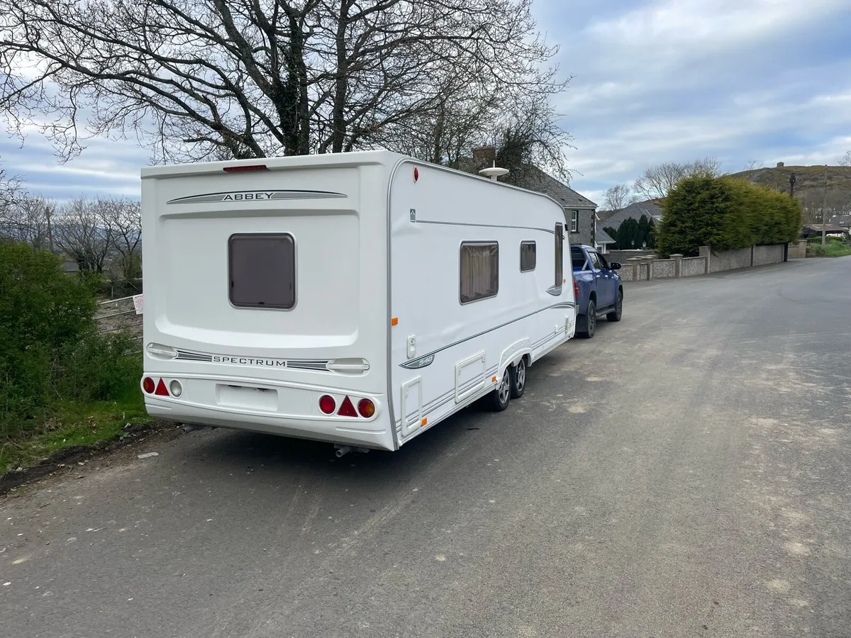 4 berth fixed bed caravan - Image 4