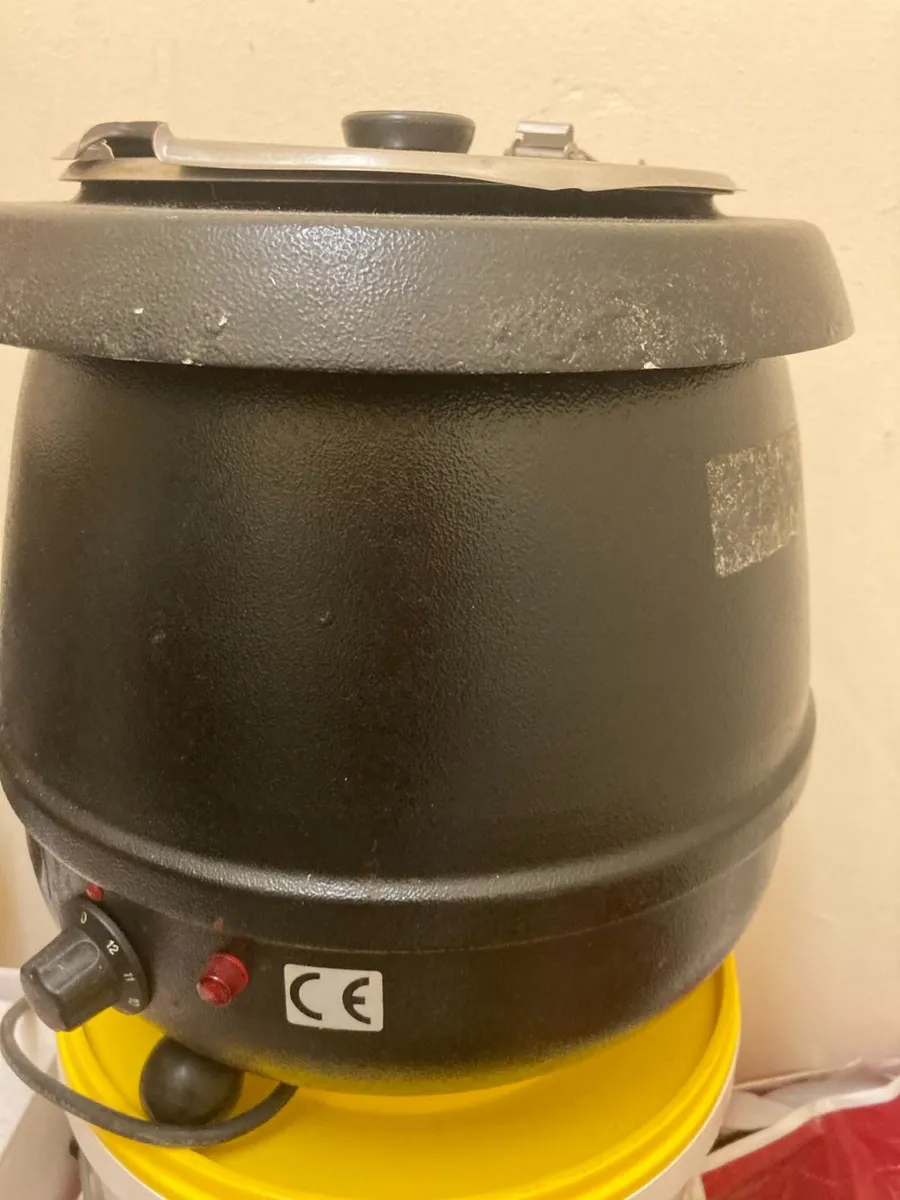 Electric soup kettle& lids, trays - Image 1