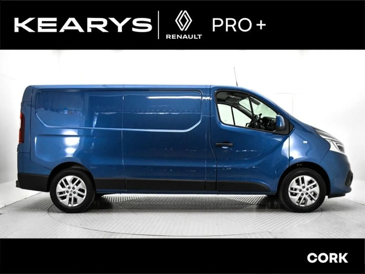 Renault Trafic LL30 ENERGY dCi 120 Sport MY19 - Image 2