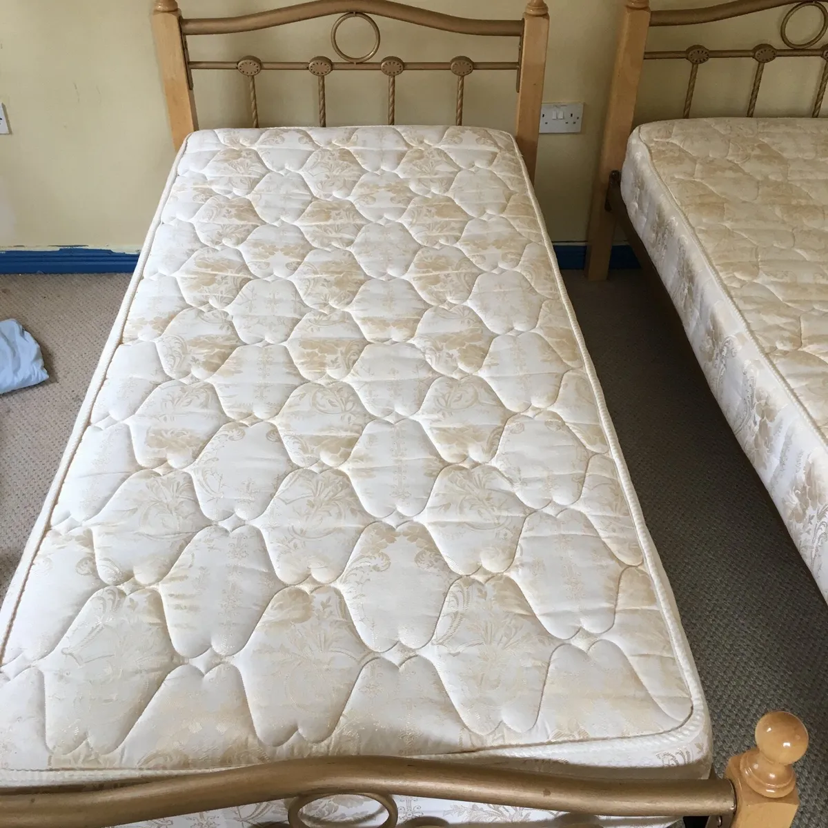 Beds - Image 2