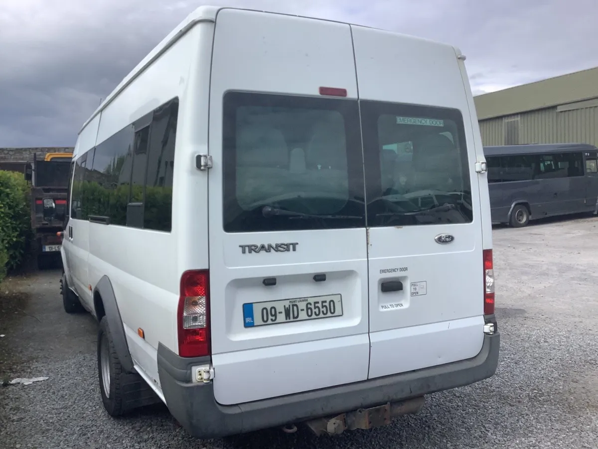 Mini bus - Image 4
