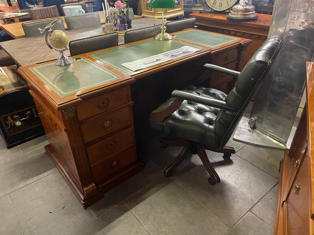 Stunning partners desk - Image 4