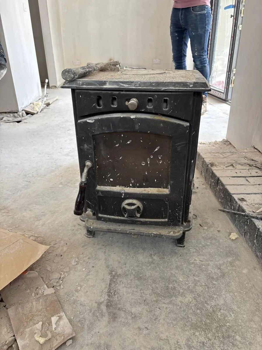 Stove - Image 1