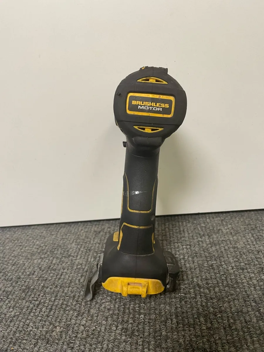 Dewalt DCF887N XR 18V Cordless Impact Driver - Image 4