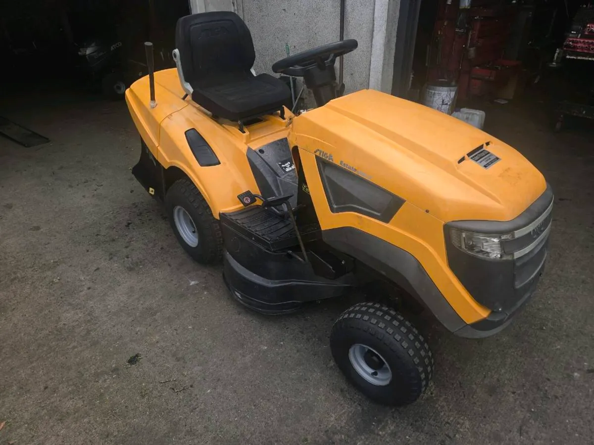 Lawnmower for sale - Image 1