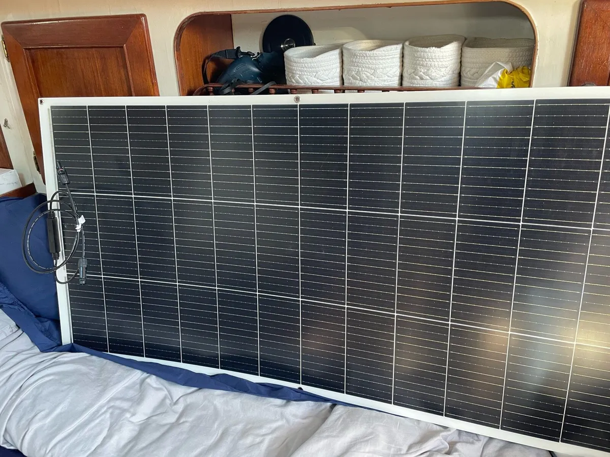 Two 200w solar panels - Image 1