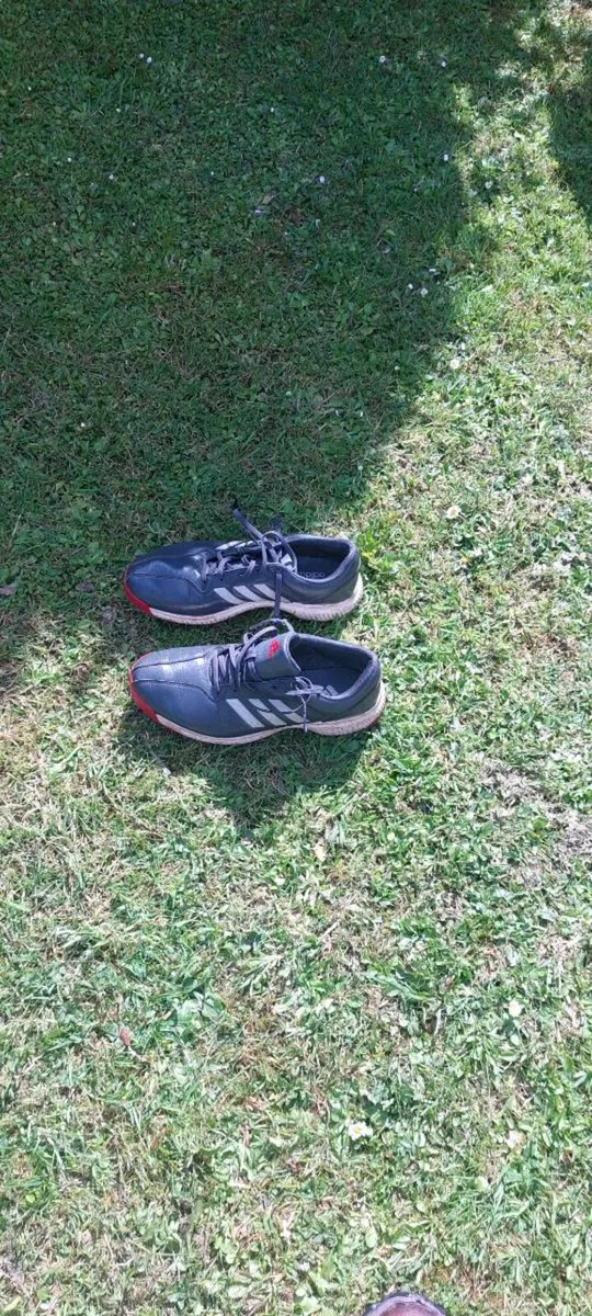 Golf shoes - Image 1