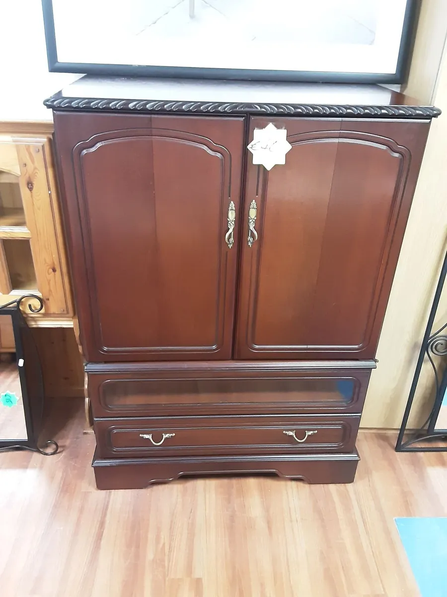 MAHOGANY TELEVISION UNIT - Image 1