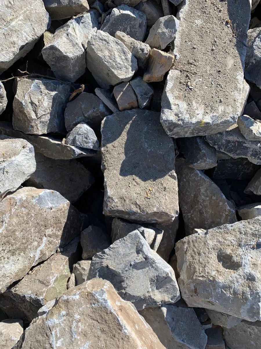Blue Limestone Building Stone for Sale – Corner St - Image 4