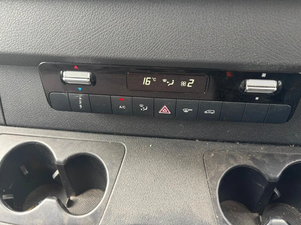 Mercedes-Benz Sprinter 317 - Image 4
