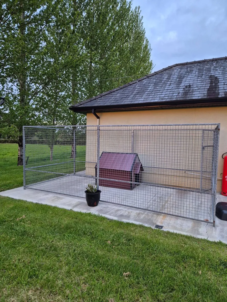 Dog pen - Image 1