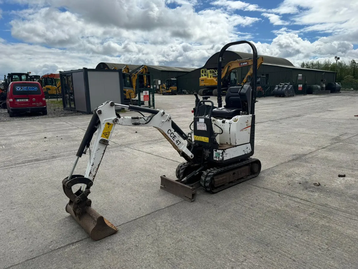 2019 Bobcat E10z Micro Excavator - Image 1