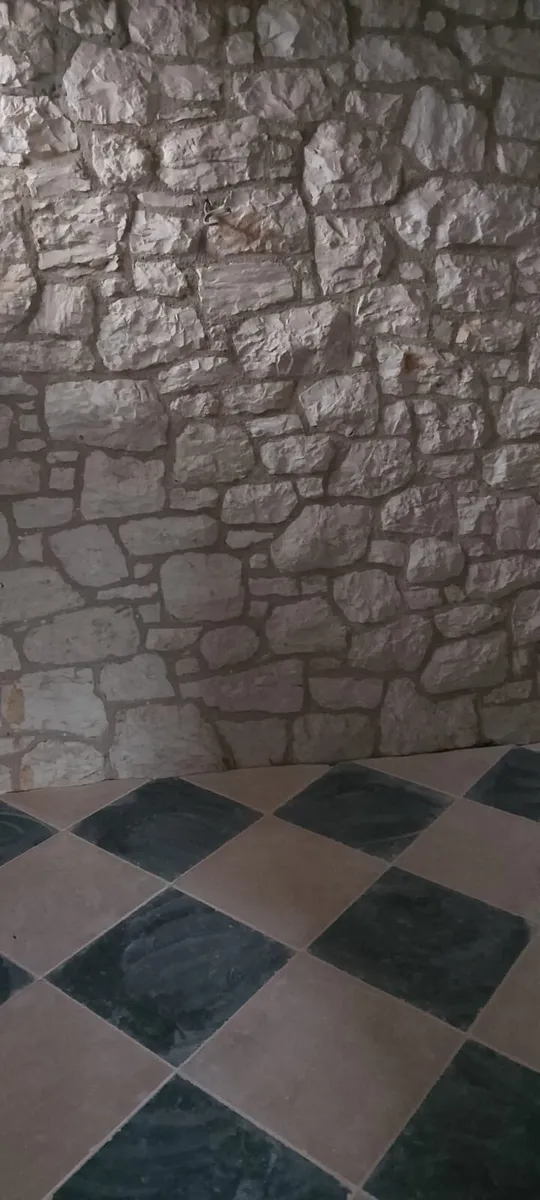 Limestone - Image 1