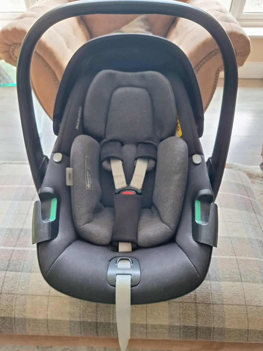 Maxi Cosi Pebble 360 Isofix Car Seat - Image 2