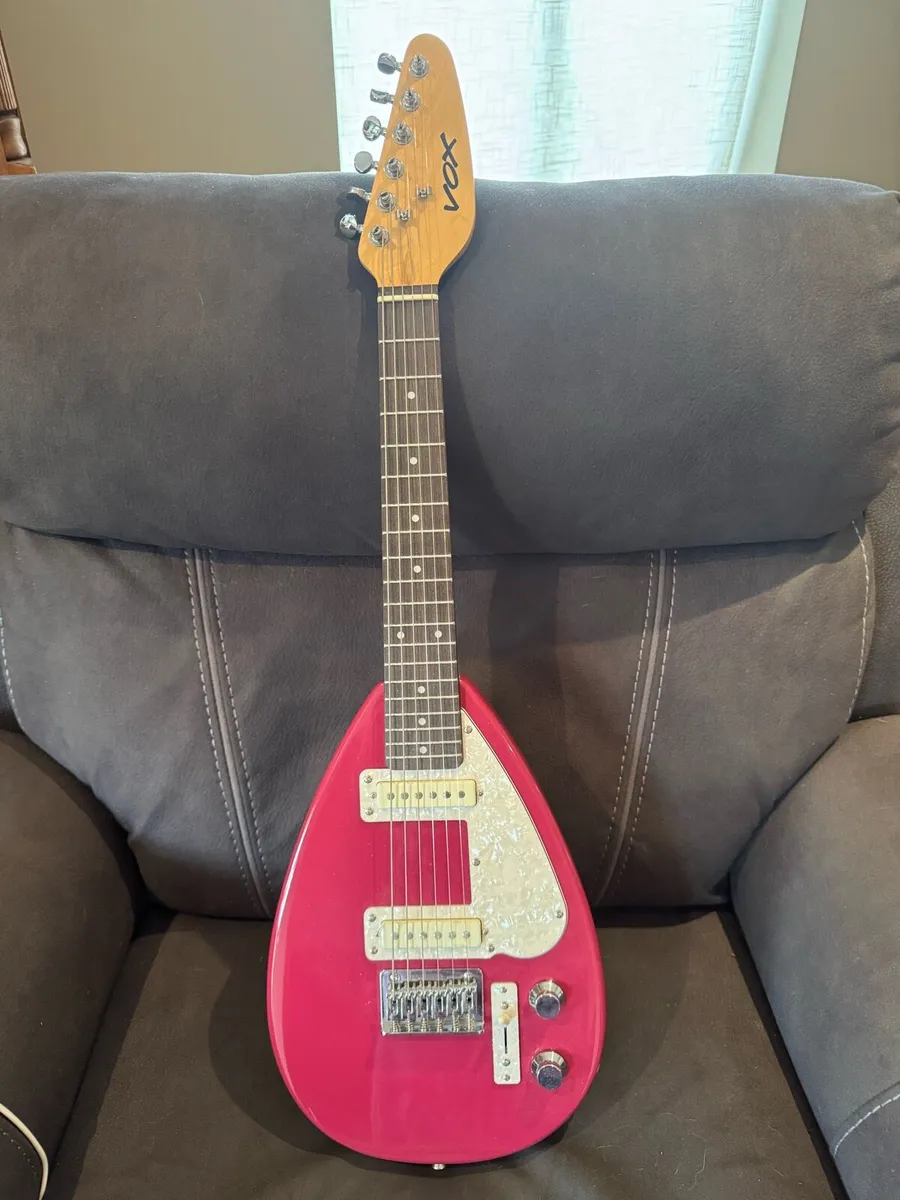Vox Mark III Mini Electric Guitar Teardrop Red - Image 1