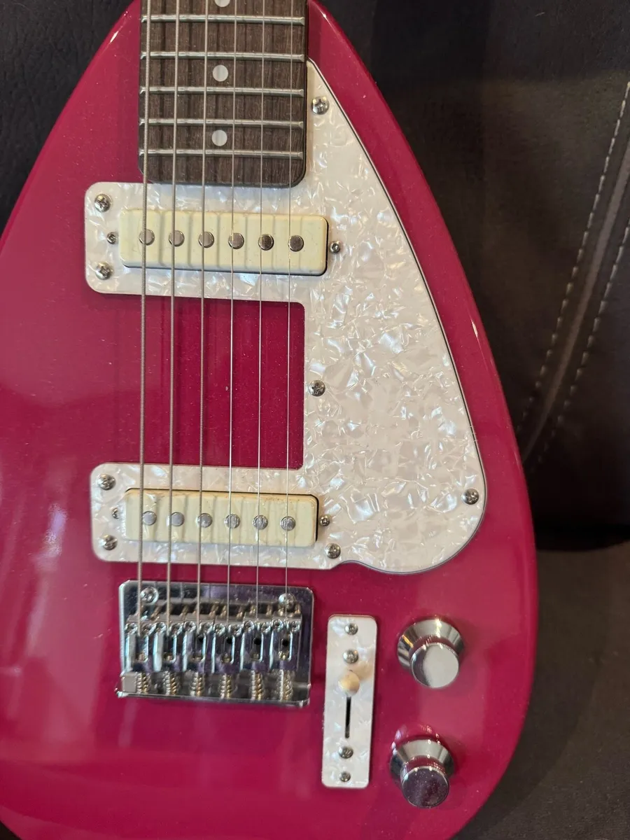 Vox Mark III Mini Electric Guitar Teardrop Red - Image 3