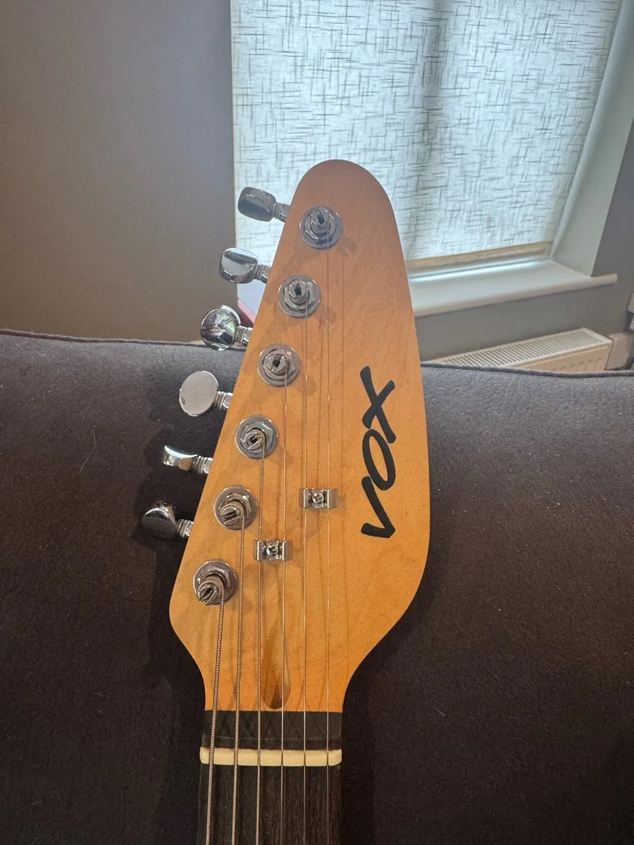 Vox Mark III Mini Electric Guitar Teardrop Red - Image 4