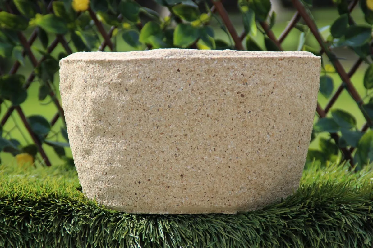 Reconstituted Sandstone Flower pots - Image 4