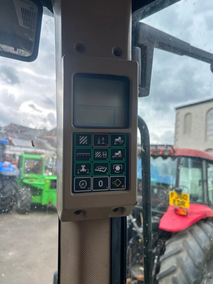 John Deere 6400 - Image 2