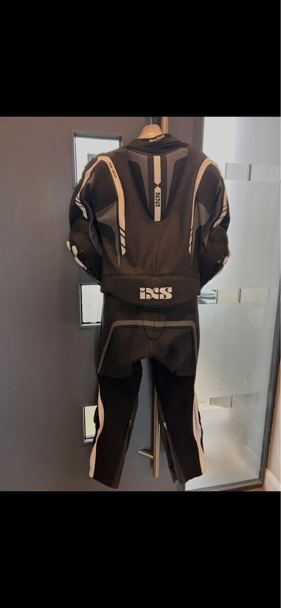 Motorbike race suit brand new only worn in shop - Image 3