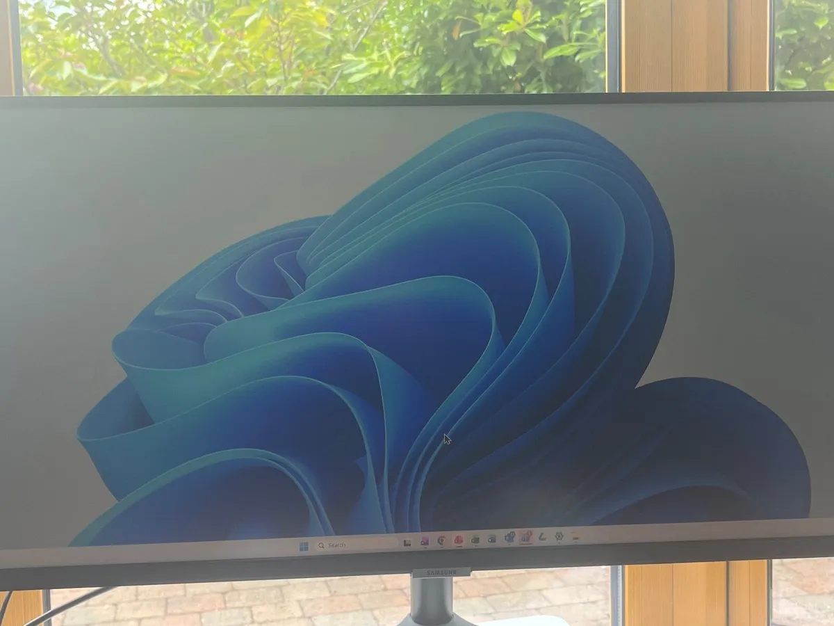 Computer Monitor - Image 1
