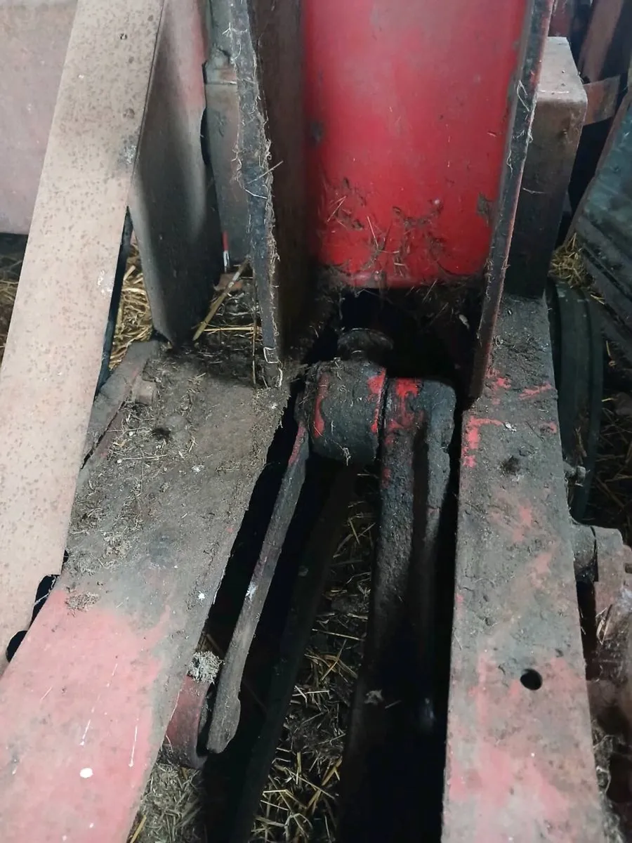 Square baler - Image 3