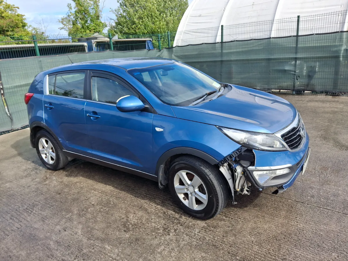 2014 Kia Sportage 1.7 Diesel.Light Damage - Image 3