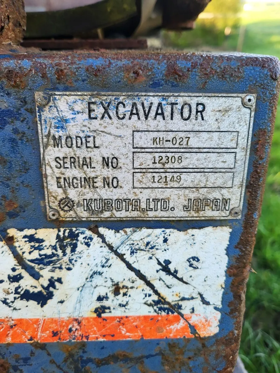 Kubota 3 tonne excavator - Image 3