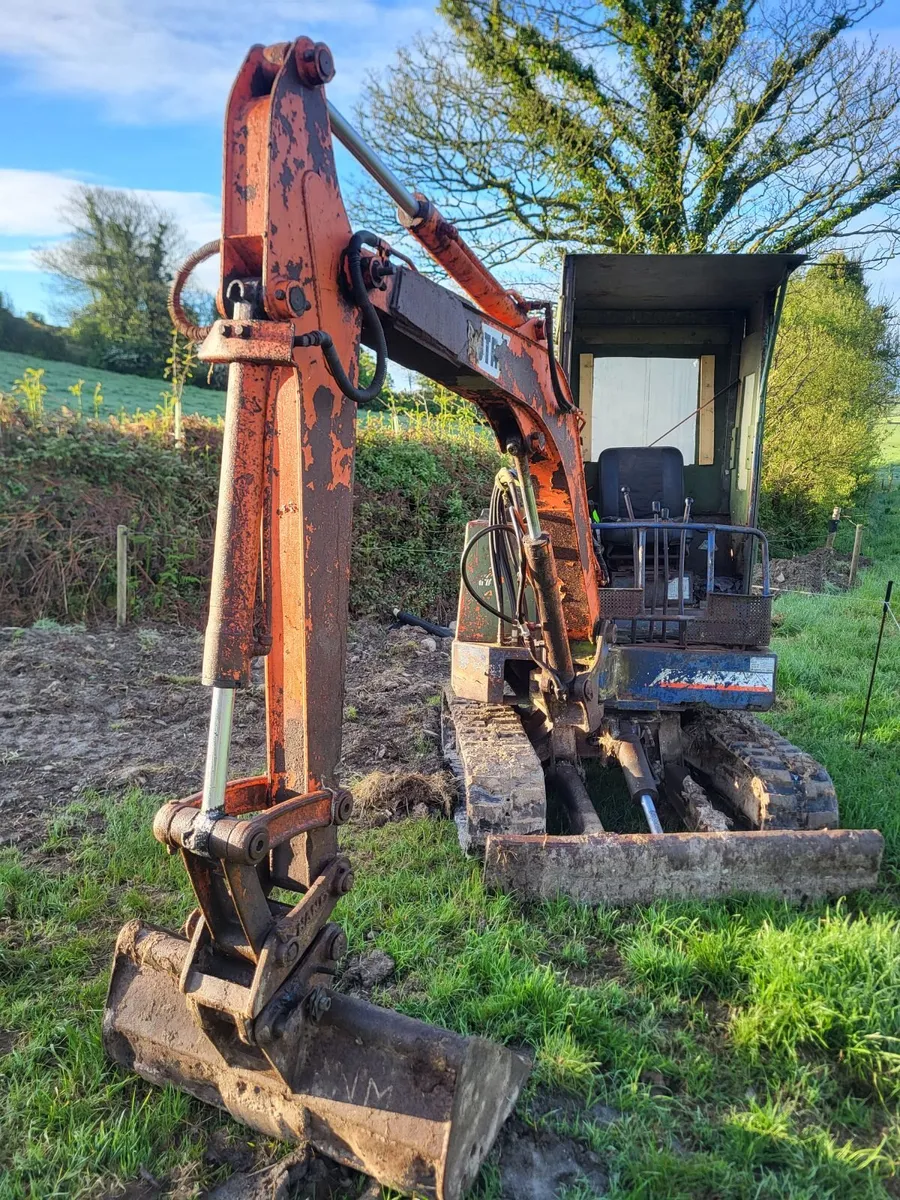 Kubota 3 tonne excavator - Image 1