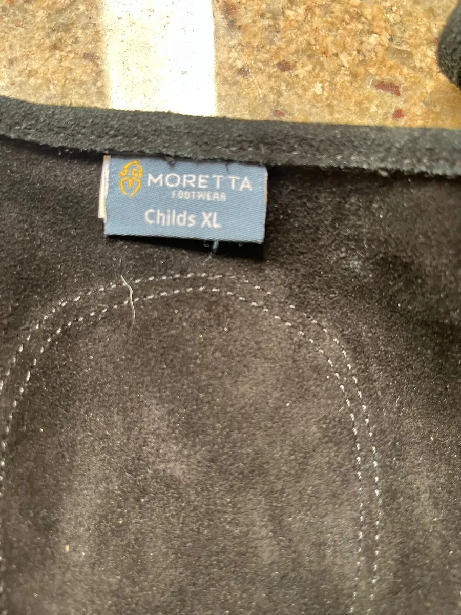 Horse riding equipment - Image 1
