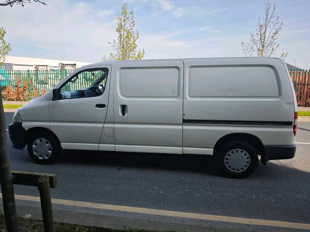 Toyota Hiace D4D Fresh CVRT - Image 4