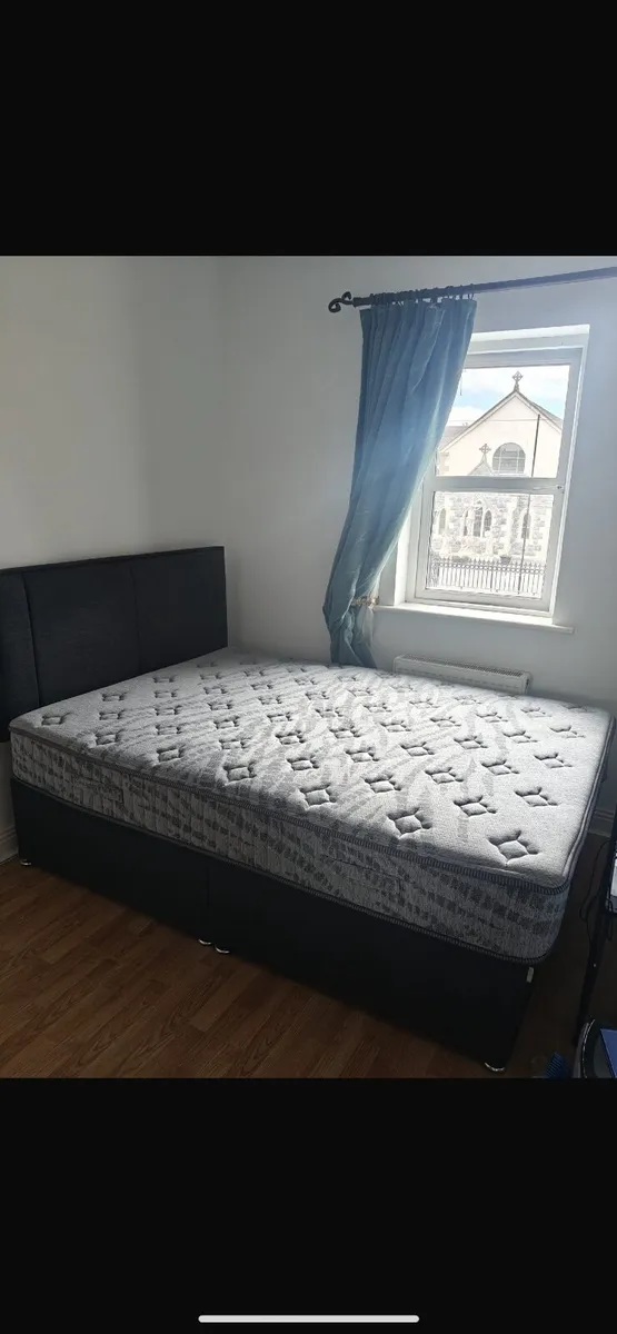 Bed frame headboard and mattress - Image 2