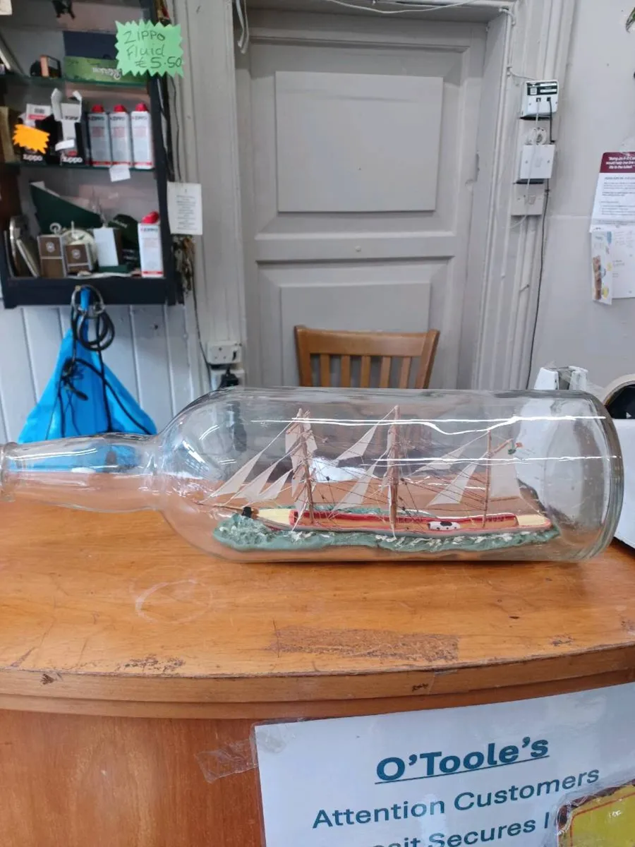 2 ships in bottles - Image 1
