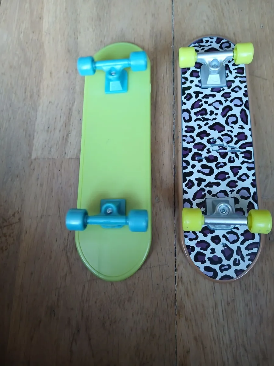 Toys - Image 3